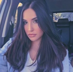 Meet your Posher, Vivian